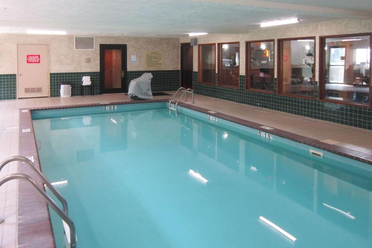 Popular attractions Area Nearby Property